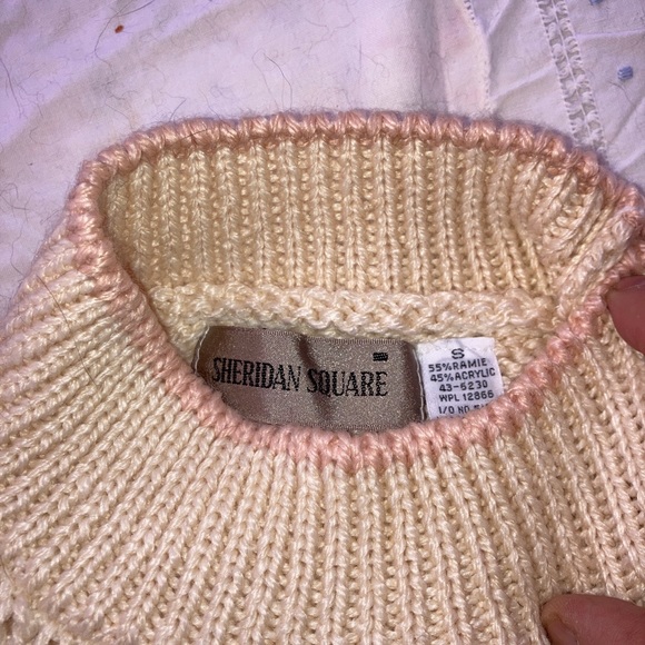 Vintage Sheridan Square hand knitted sweater cream and pink Size Small. - Picture 4 of 9